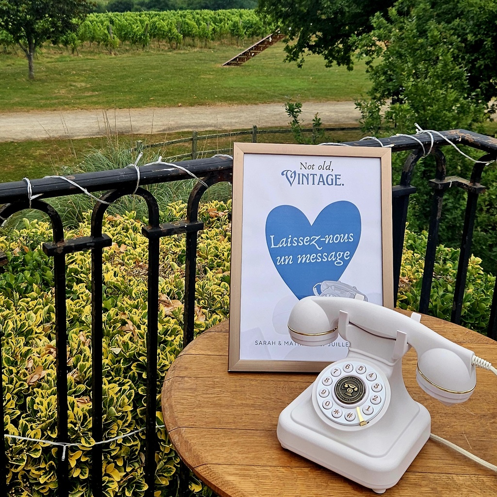 « PhoneBook » Livre d’or audio